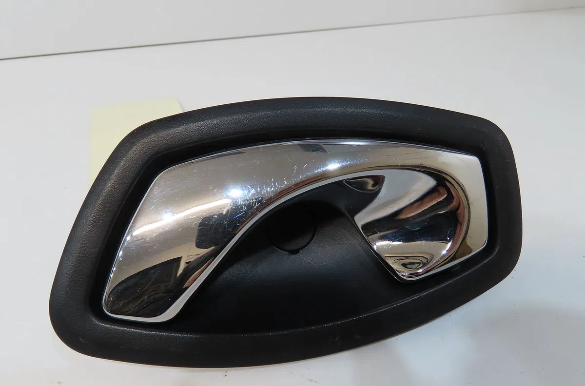 Poignee int porte arg Renault SCÉNIC III (JZ0-1_) 1.5 dci (2009) 5 portes occasion