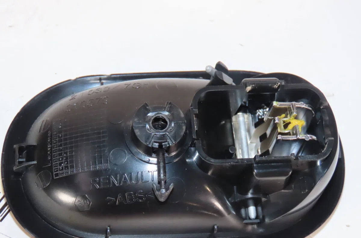Poignee int porte arg Renault TWINGO III (BCM_, BCA_) 1.0 sce 65 (bcmj) (2019) occasion