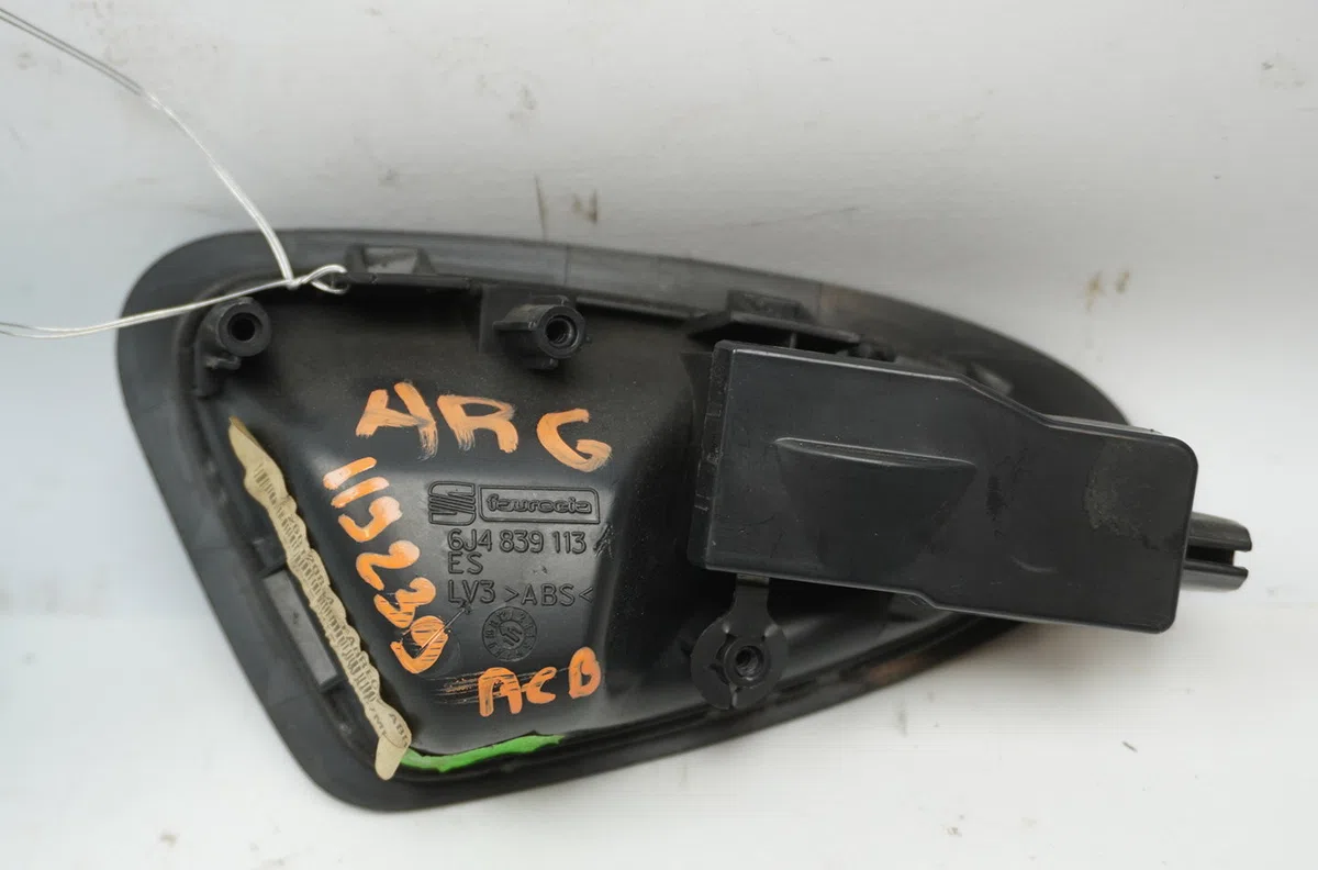 Poignee int porte arg Seat IBIZA IV (6J5, 6P1) 1.2 tdi (2010-2015) occasion
