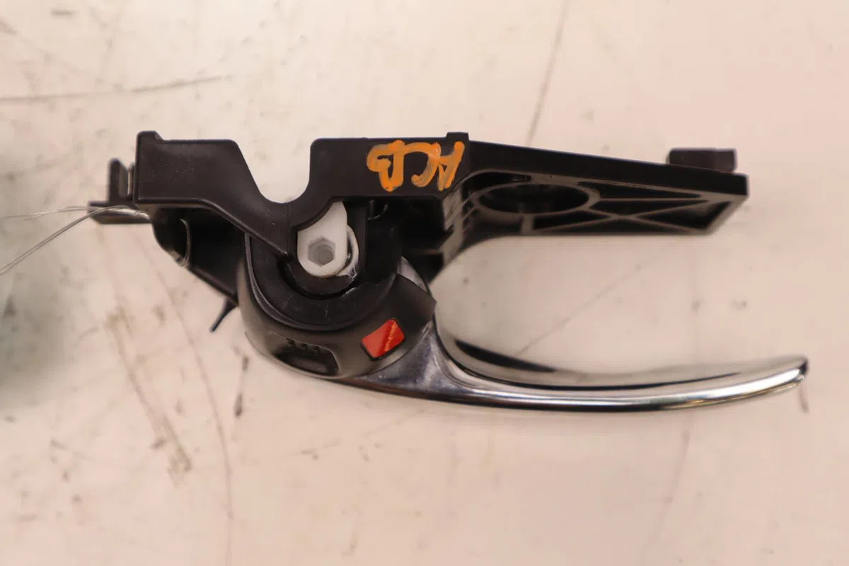 Poignee int porte arg Suzuki VITARA (LY) 1.4 t allgrip (apk 414) (2015) occasion