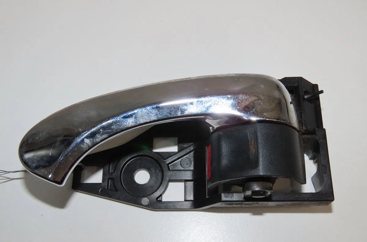 Poignee int porte arg Toyota RAV 4 III (_A3_) 2.2 d 4wd (ala30_) (2006-2012) occasion