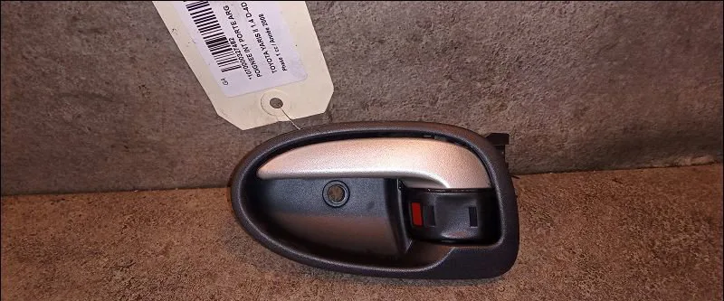 Poignee int porte arg Toyota YARIS (_P9_) 1.4 d-4d (nlp90_) (2005-2012) occasion
