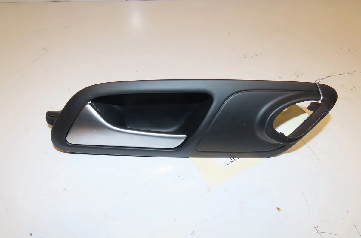 Poignee int porte arg Volkswagen PASSAT B7 (362) 2.0 tdi 4motion (2010-2014) occasion