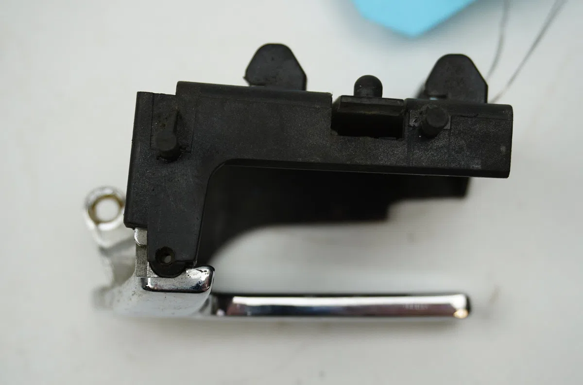 Poignee int porte arg Volkswagen POLO (6N2) 1.4 (1999-2001) 5 portes occasion