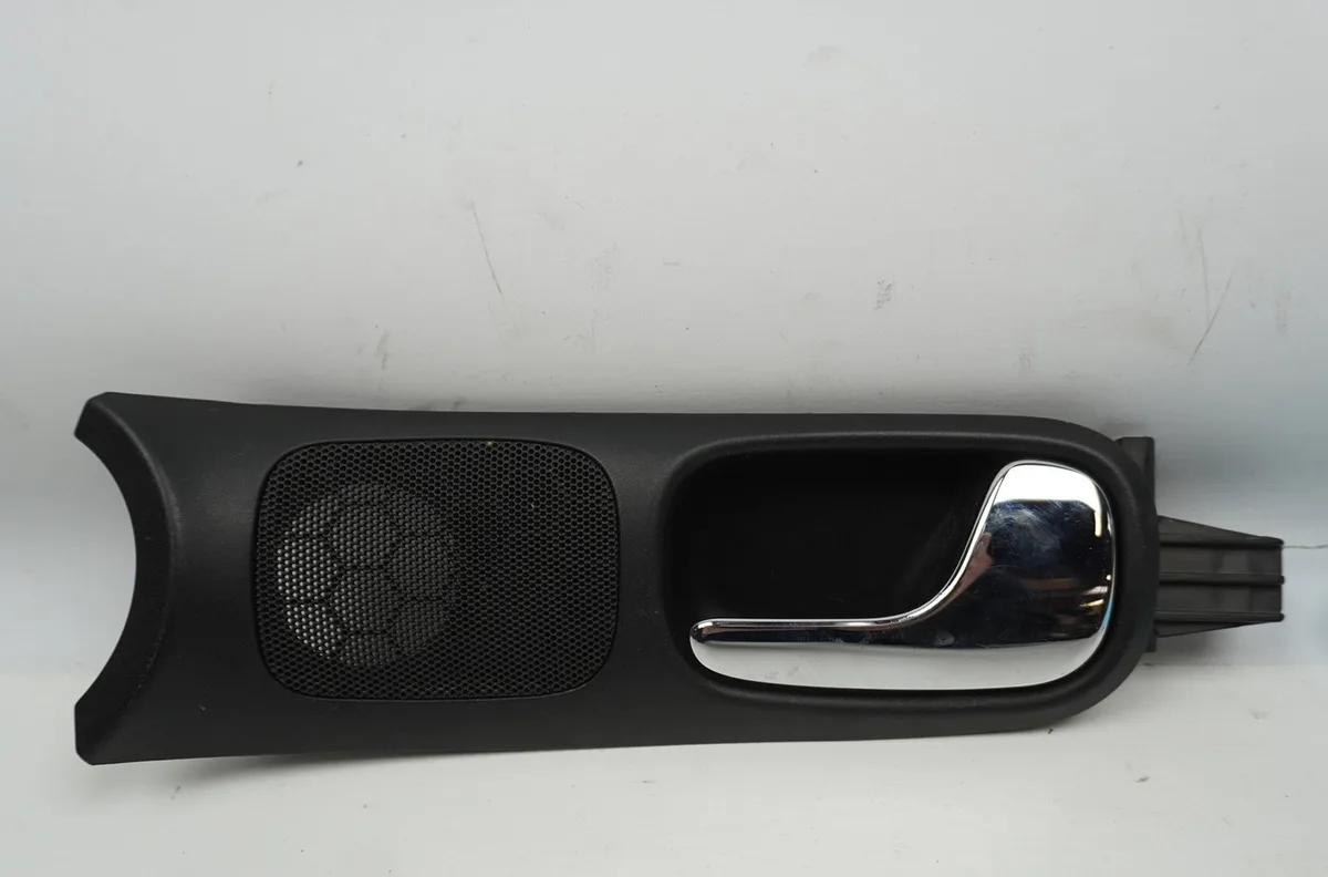 Poignee int porte avd Audi A4 B5 (8D2) 1.9 tdi (1995-2000) occasion
