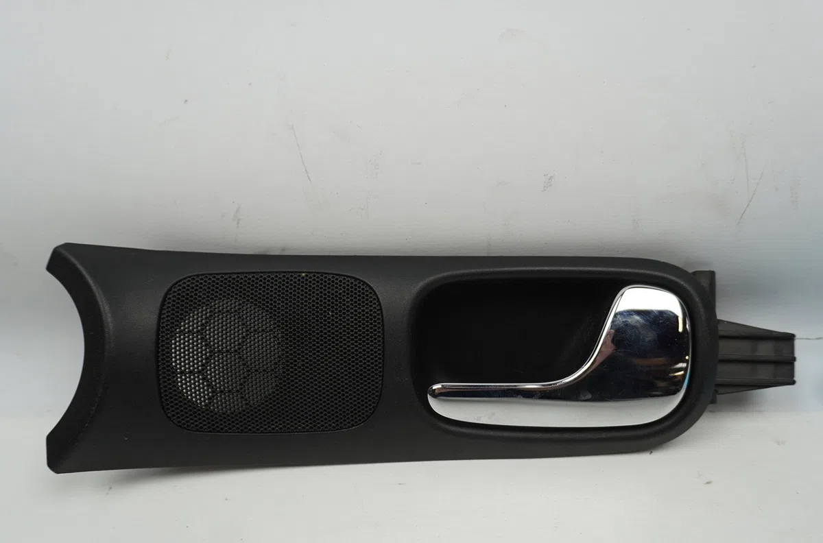 Poignee int porte avd Audi A4 B5 (8D2) 1.9 tdi (1995-2000) occasion