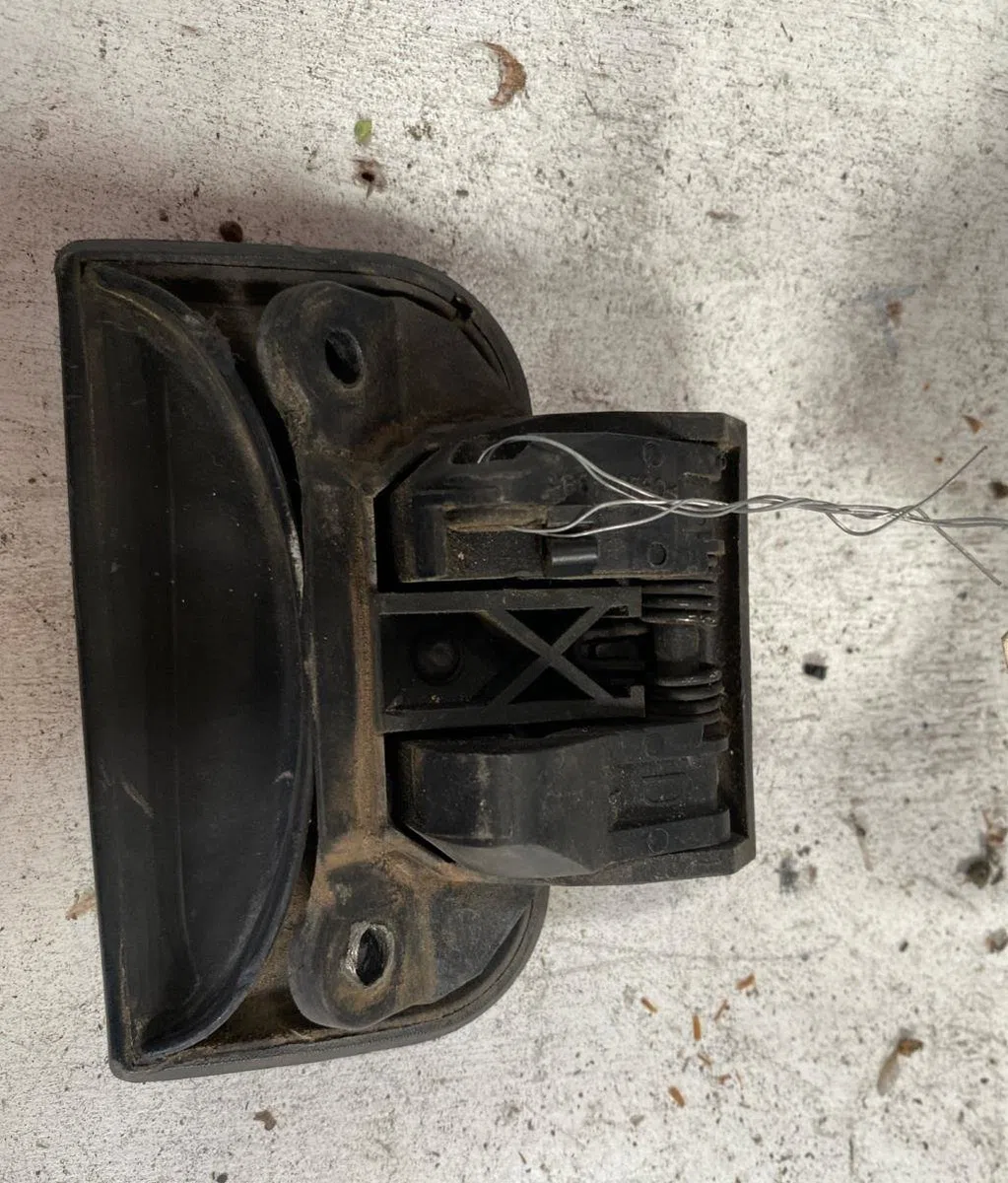 Poignee int porte avd Citroen BERLINGO - BERLINGO FIRST Monospace (MF_, GJK_, GFK_) 1.9 d (mfwjz) (1998-2005) 3 portes o
