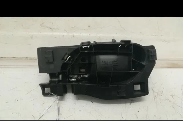 Poignee int porte avd Citroen C4 GRAND PICASSO I (UA_) 1.6 hdi (2006-2011) 5 portes occasion