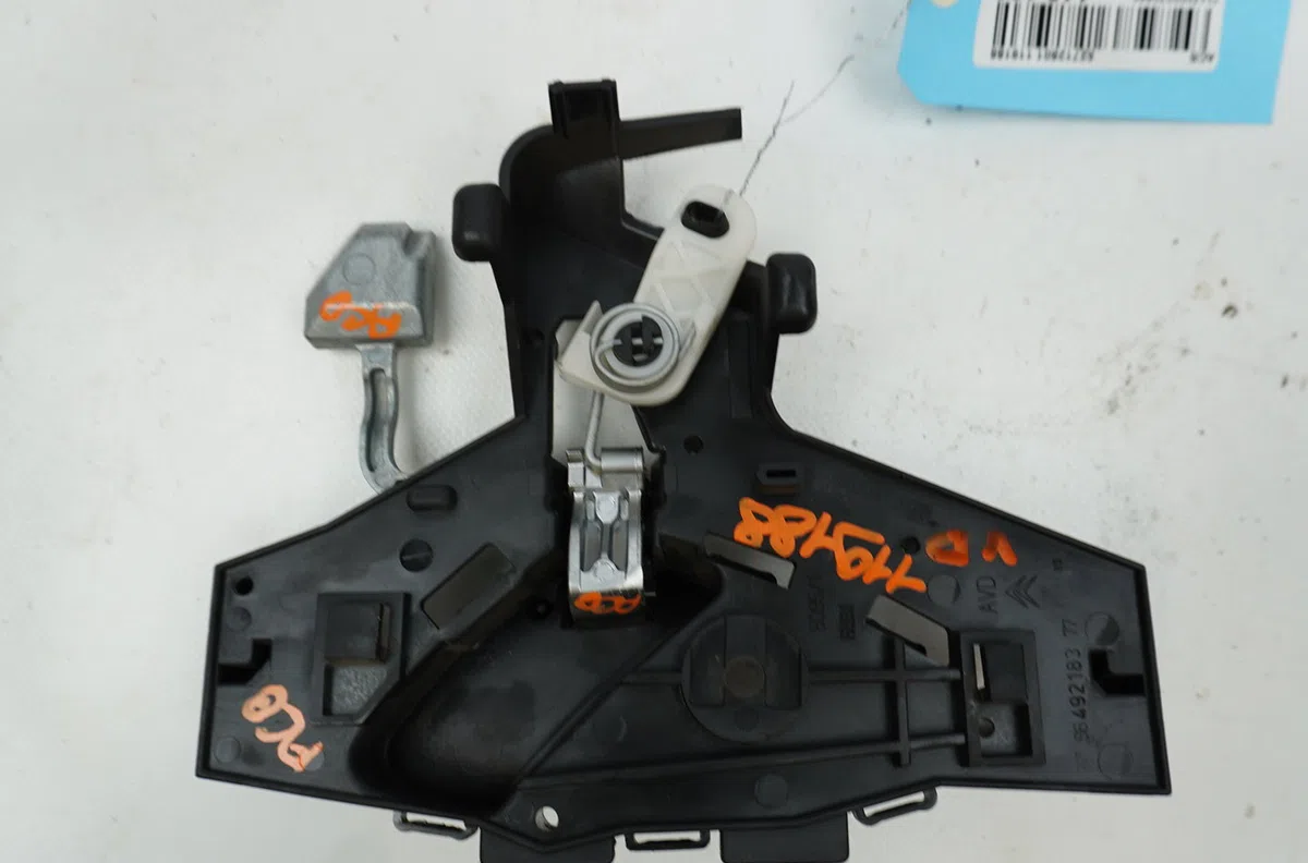 Poignee int porte avd Citroen C5 II (RC_) 2.0 hdi (rcrhrh) (2004-2008) 5 portes occasion