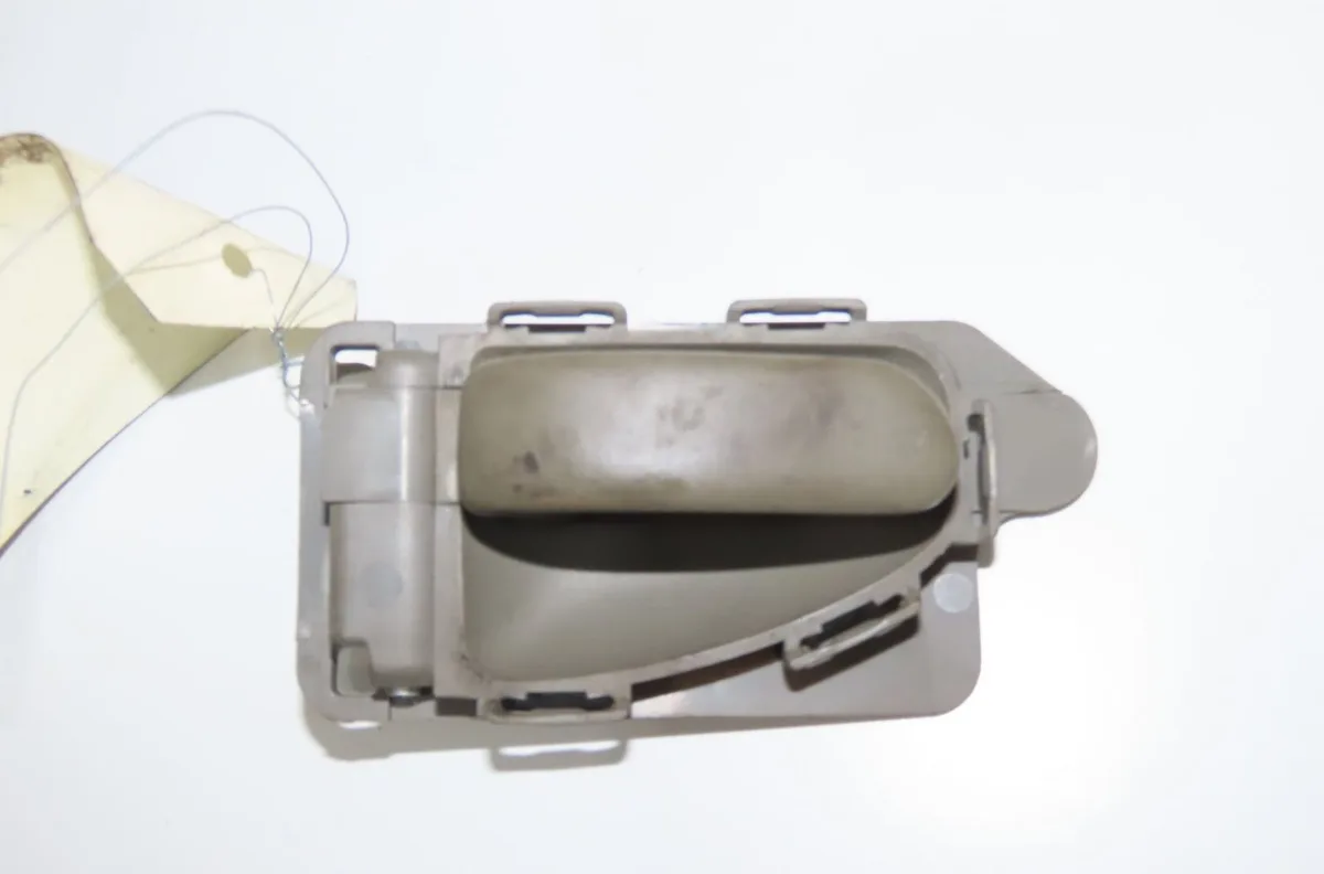 Poignee int porte avd Citroen XSARA PICASSO (N68) 2.0 hdi (1999-2011) 5 portes occasion