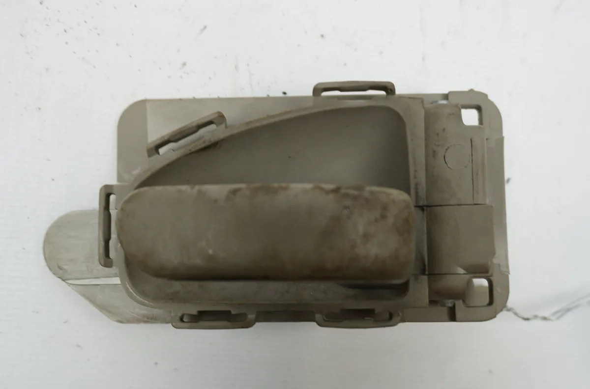 Poignee int porte avd Citroën XSARA PICASSO (N68) 2.0 hdi (1999-2011) 5 portes occasion