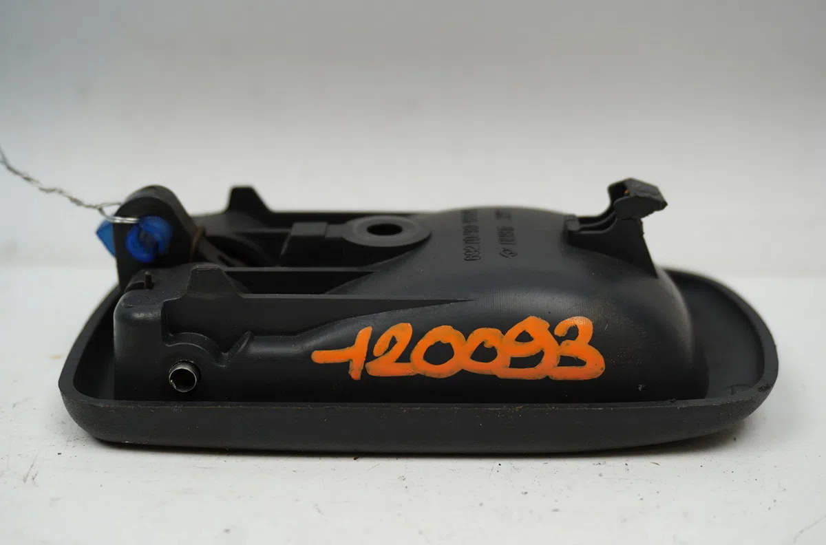 Poignee int porte avd Daihatsu TERIOS (J1_) 1.3 4wd (j102) (2000-2005) occasion