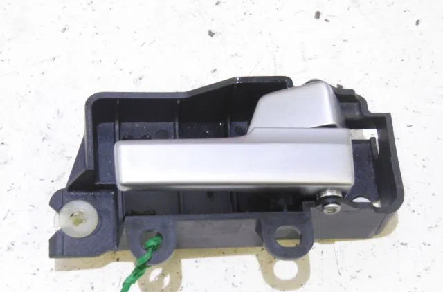 Poignee int porte avd FORD CMAX I 2007 occasion