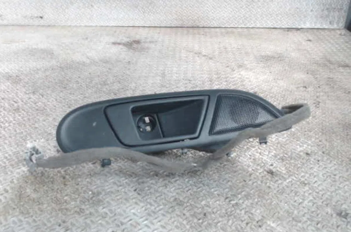 Poignee int porte avd FORD FIESTA 6  FIESTA 6 PHASE 1 occasion