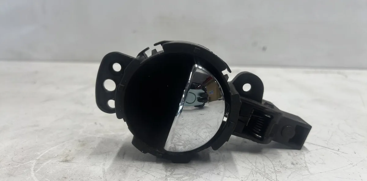 Poignee int porte avd MINI MINI 2 R55 CLUBMAN PHASE 1 BREAK occasion