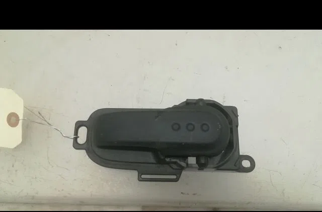 Poignee int porte avd Nissan NOTE (E11, NE11) 1.5 dci (2010-2012) occasion