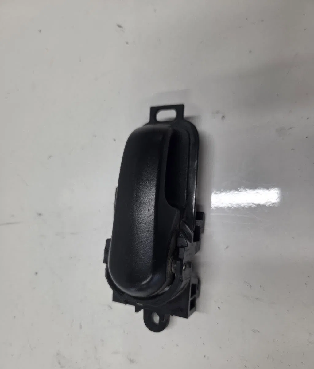 Poignee int porte avd NISSAN NV200 occasion