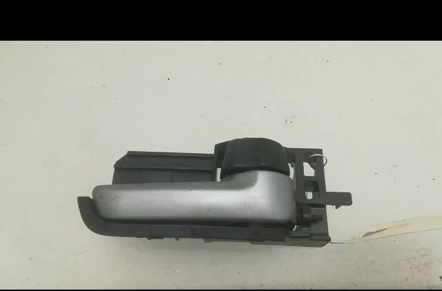 Poignee int porte avd Opel AGILA (B) (H08) 1.0 (f68) (2008-2011) occasion