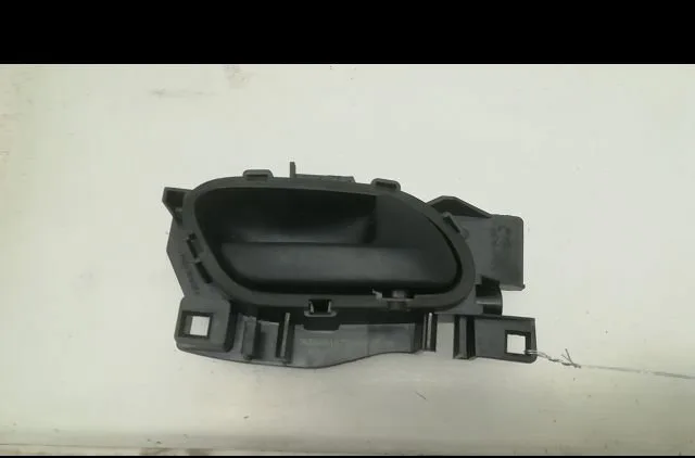 Poignee int porte avd Peugeot 207-207 (WA_, WC_) 1.4 hdi (2006-2015) 5 portes occasion