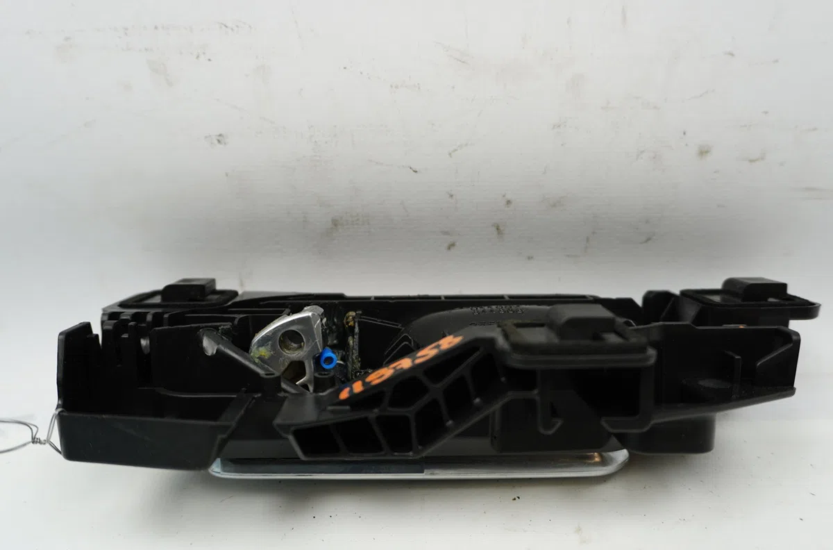 Poignee int porte avd Peugeot 3008 SUV (MC_, MR_, MJ_, M4_) 1.2 thp- puretech 130 (mrhnsm, mrhnsu, mrhnsj, mrhnyw,... (2