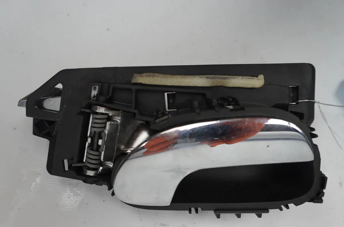 Poignee int porte avd Peugeot 307 (3A-C) 1.6 hdi (2005-2009) 5 portes occasion