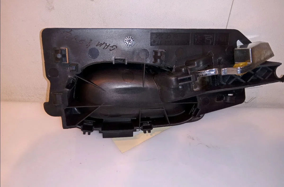 Poignee int porte avd Peugeot 307 (3A-C) 2.0 16v (2000-2005) occasion