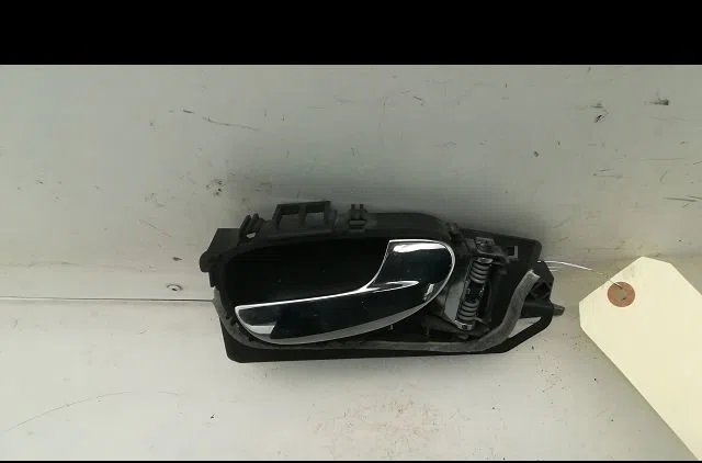 Poignee int porte avd Peugeot 307 (3A-C) 2.0 hdi 90 (2000-2007) 5 portes occasion
