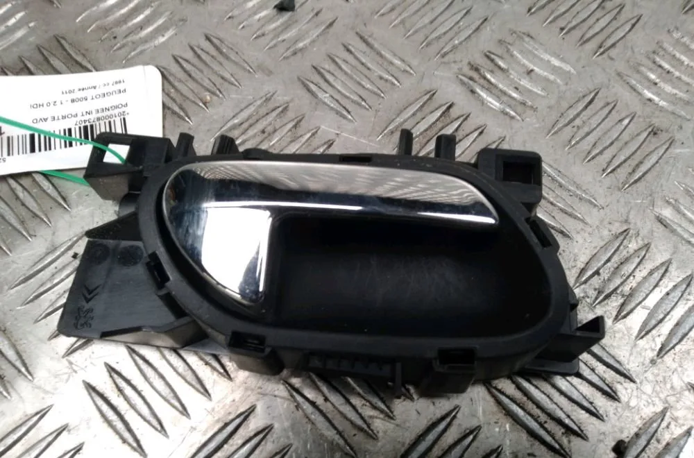 Poignee int porte avd Peugeot 5008 (0U_, 0E_) 2.0 hdi 150 - bluehdi 150 (2009-2017) 5 portes occasion