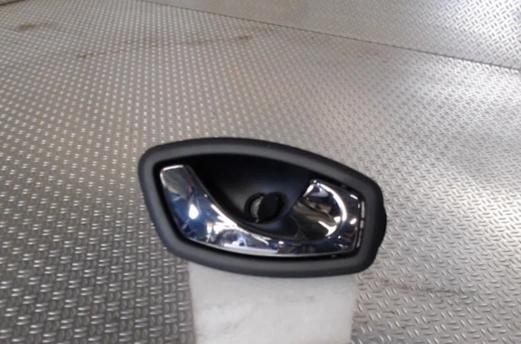 Poignee int porte avd RENAULT CAPTUR 1  0 occasion