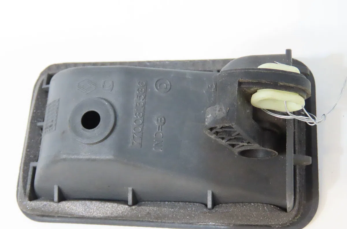 Poignee int porte avd Renault CLIO I (B-C57_, 5-357_) 1.2 (b-c-s57a, b-c57s, 5-357f, 5-357j, 5-357l, 5-357r) (1990-1998)