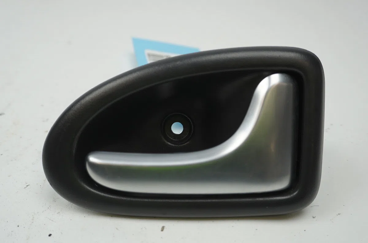 Poignee int porte avd Renault CLIO II (BB_, CB_) 1.2 16v (bb05, bb0w, bb11, bb27, bb2t, bb2u, bb2v, cb05,... (2001-2016)