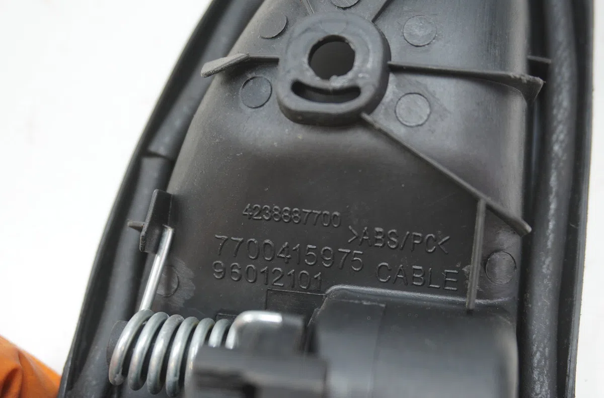 Poignee int porte avd Renault CLIO II (BB_, CB_) 1.2 (bb0a, bb0f, bb10, bb1k, bb28, bb2d, bb2h, cb0a,... (1998-2010) 5 p