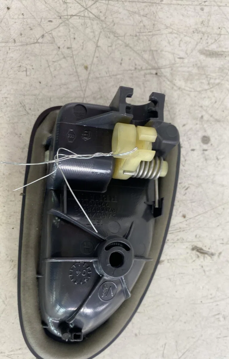 Poignee int porte avd Renault CLIO II (BB_, CB_) 1.6 (b-cb0d, bb00) (1998-2005) occasion
