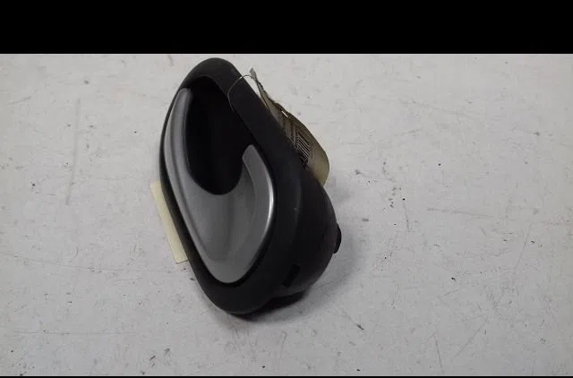 Poignee int porte avd Renault CLIO III (BR0-1, CR0-1) 1.5 dci (br17, cr17) (2005-2012) 5 portes occasion