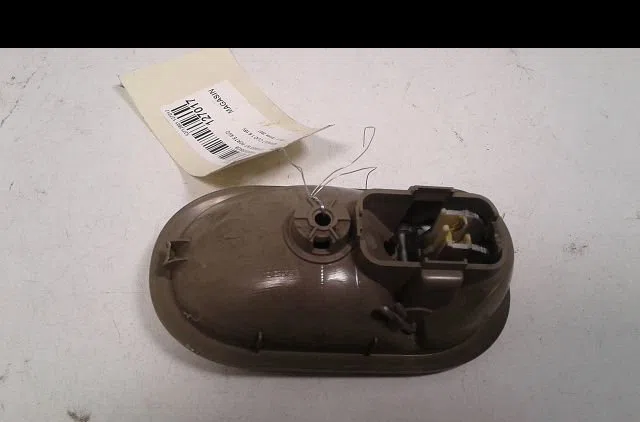 Poignee int porte avd Renault CLIO III (BR0-1, CR0-1) 1.6 16v (br05, br0b, br0y, br15, br1j, br1m, br1y, cr0b,... (2005-