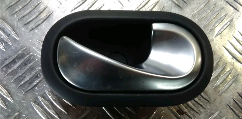 Poignee int porte avd Renault ESPACE IV (JK0-1_) 2.0 dci (jk01, jk02, jk1j, jk1k, jk1h) (2006) occasion