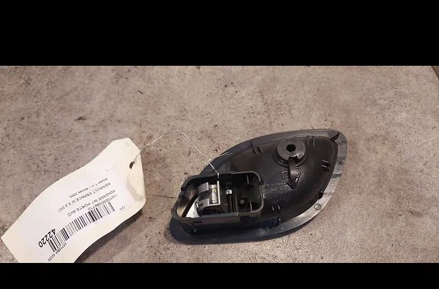 Poignee int porte avd Renault ESPACE IV (JK0-1_) 2.2 dci (jk0h) (2002-2006) occasion