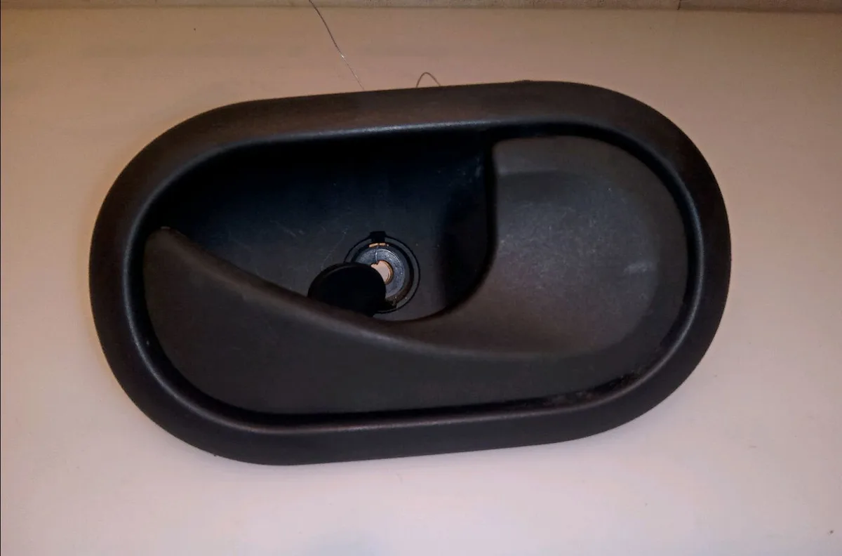 Poignee int porte avd Renault KANGOO Express (FW0-1_) 1.5 dci 110 (fw06, fw12) (2013) occasion