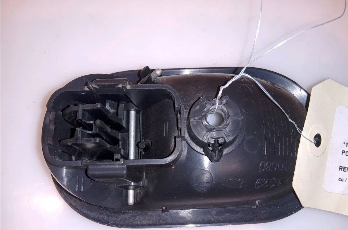 Poignee int porte avd Renault KANGOO Express (FW0-1_) 1.5 dci 110 (fw06, fw12) (2013) occasion