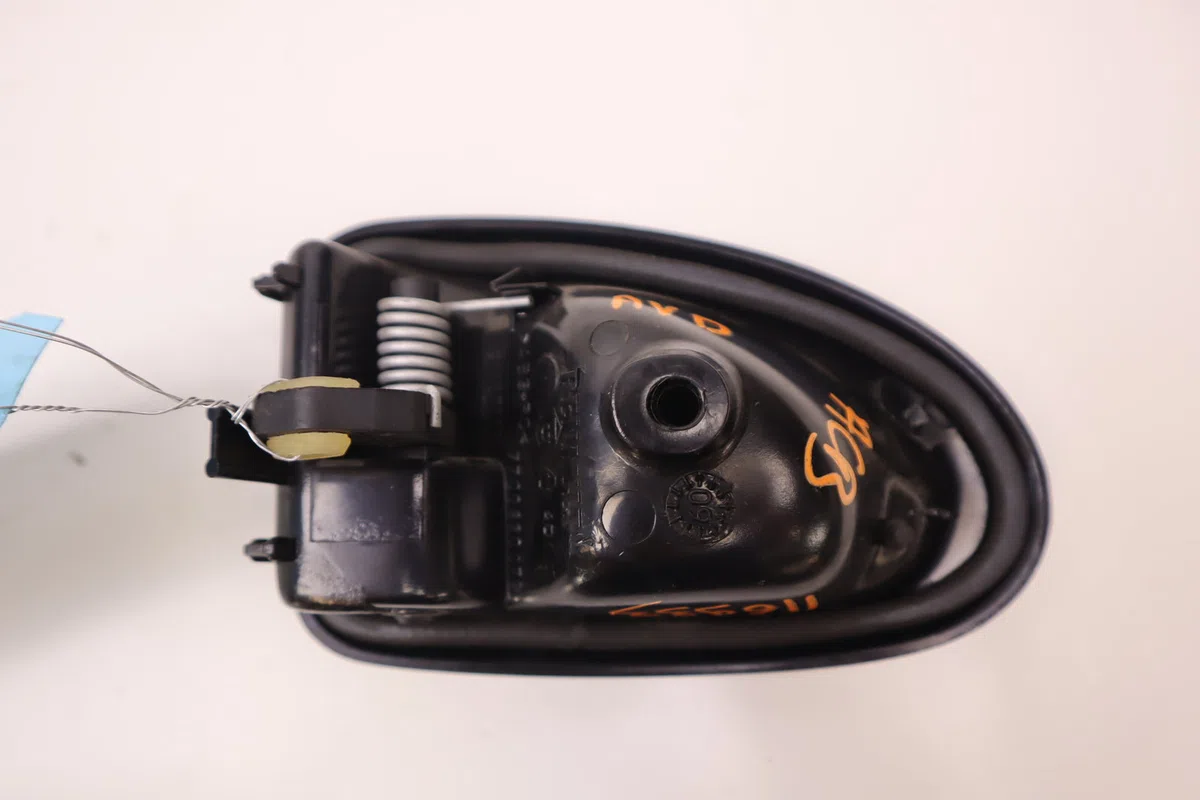 Poignee int porte avd Renault MASTER II Camionnette (FD) 2.5 dci (2006-2010) occasion