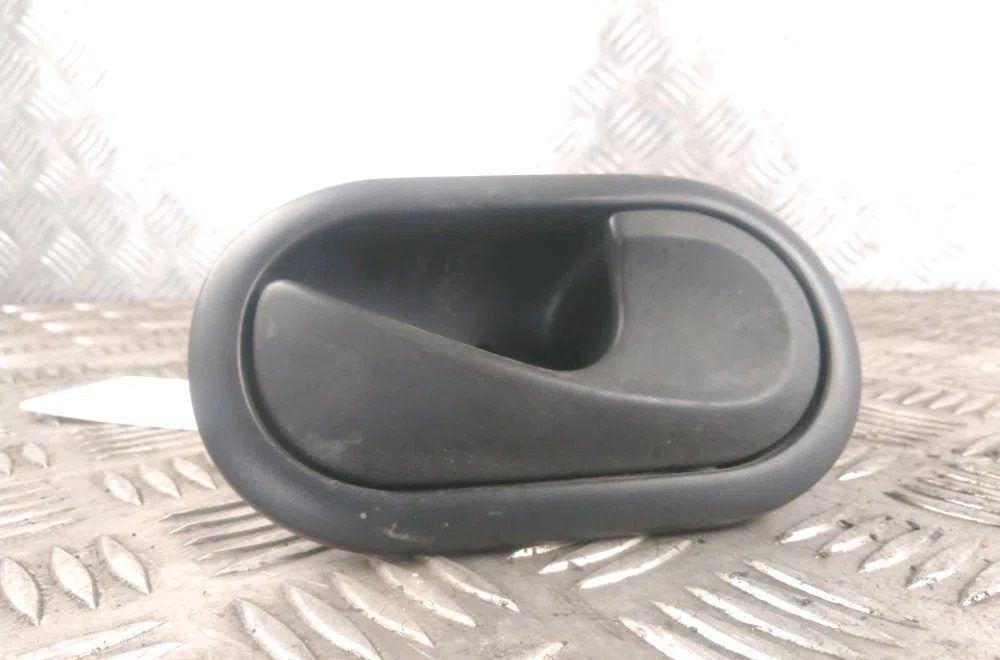Poignee int porte avd Renault MASTER III Camionnette (FV) 2.3 dci 125 fwd (fv0c, fv0d, fv0g, fv0h, fv0j, fv0k) (2010) oc