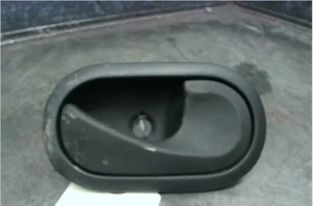 Poignee int porte avd Renault MODUS - GRAND MODUS (F-JP0_) 1.4 (jp01, jp0j) (2004) occasion