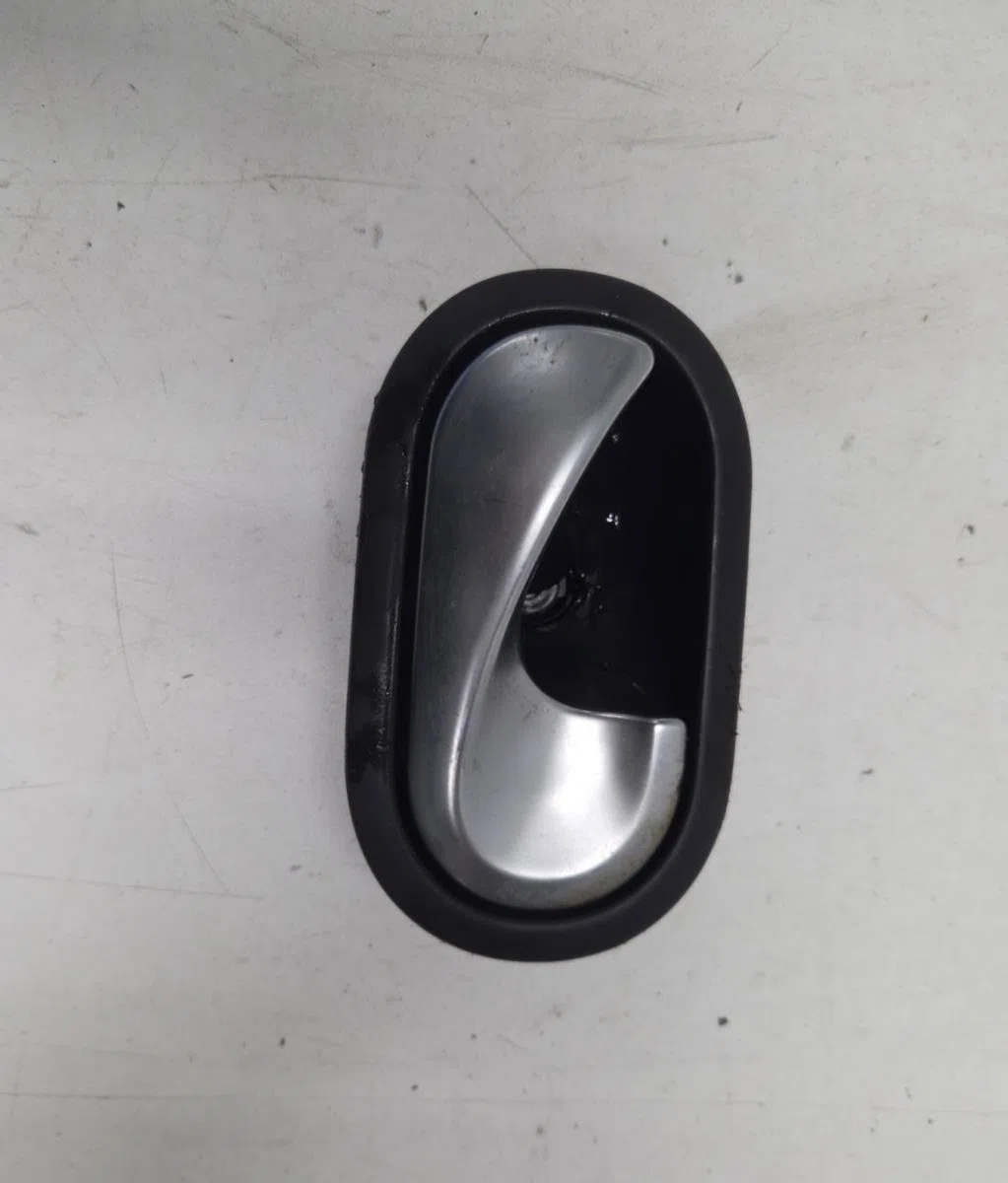 Poignee int porte avd RENAULT SCENIC 2 PHASE 1 occasion