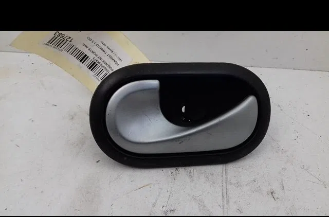 Poignee int porte avd Renault TWINGO II (CN0_) 1.5 dci (cn0e) (2007-2014) 3 portes occasion