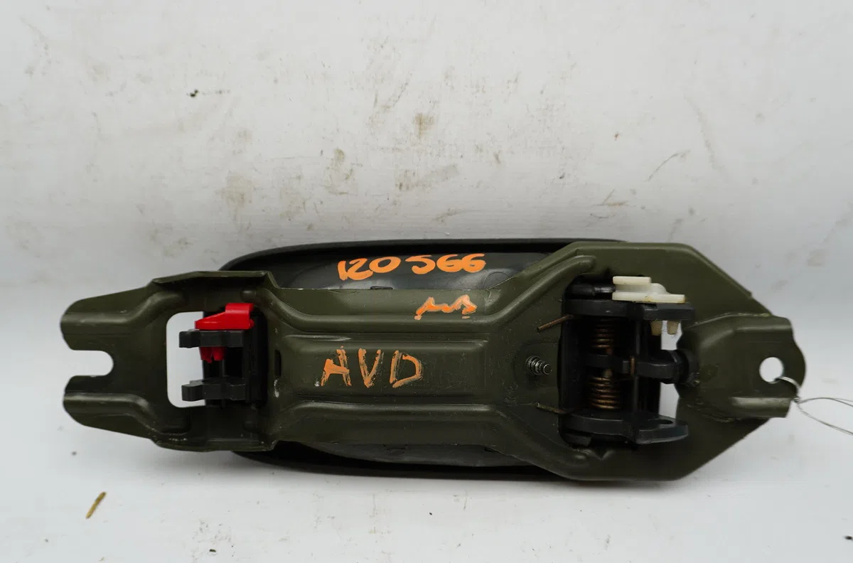 Poignee int porte avd Suzuki ALTO IV (EF) 1.0 (sh410) (1994-2002) occasion