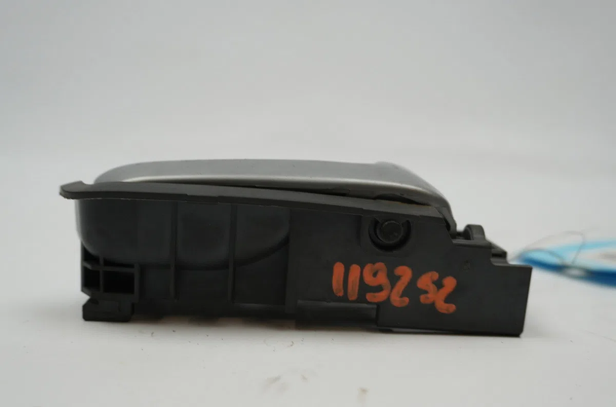 Poignee int porte avd Suzuki ALTO VII (GF) 1.0 (amf310) (2009) occasion
