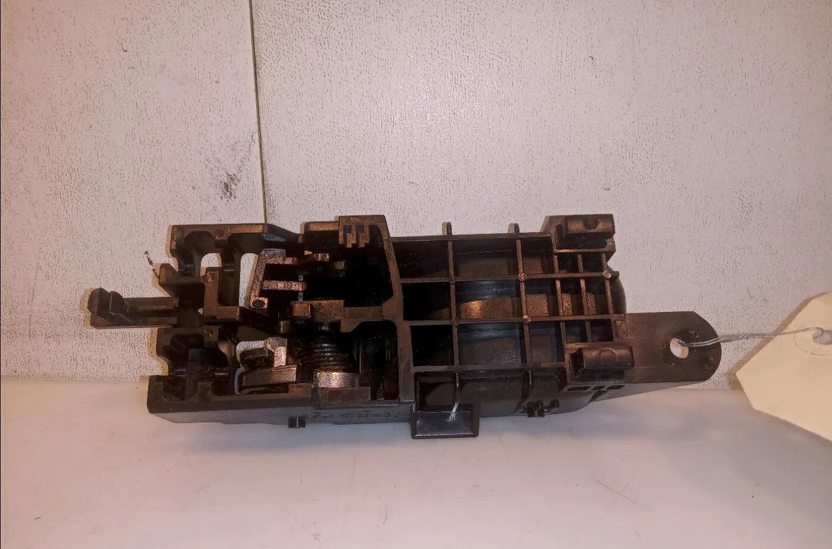 Poignee int porte avd Suzuki GRAND VITARA II (JT, TE, TD) 1.6 traction intégrale (jb416) (2005-2015) occasion