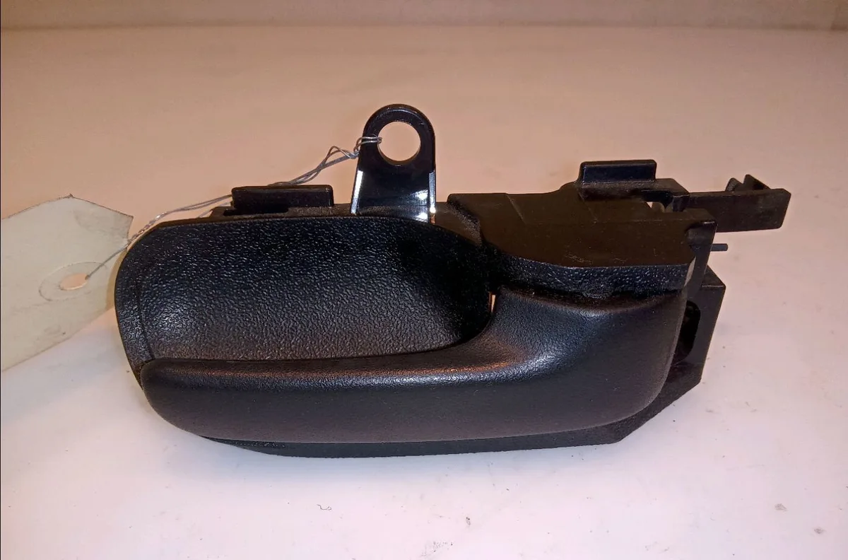 Poignee int porte avd Toyota AYGO (_B1_) 1.0 (kgb10_) (2005-2014) 5 portes occasion