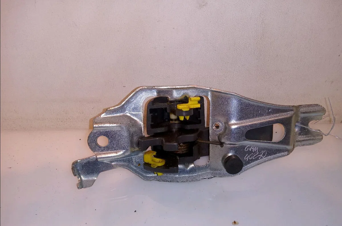 Poignee int porte avd Toyota RAV 4 I Cabrio (_A1_) 2.0 4wd (sxa11) (1997-2000) occasion