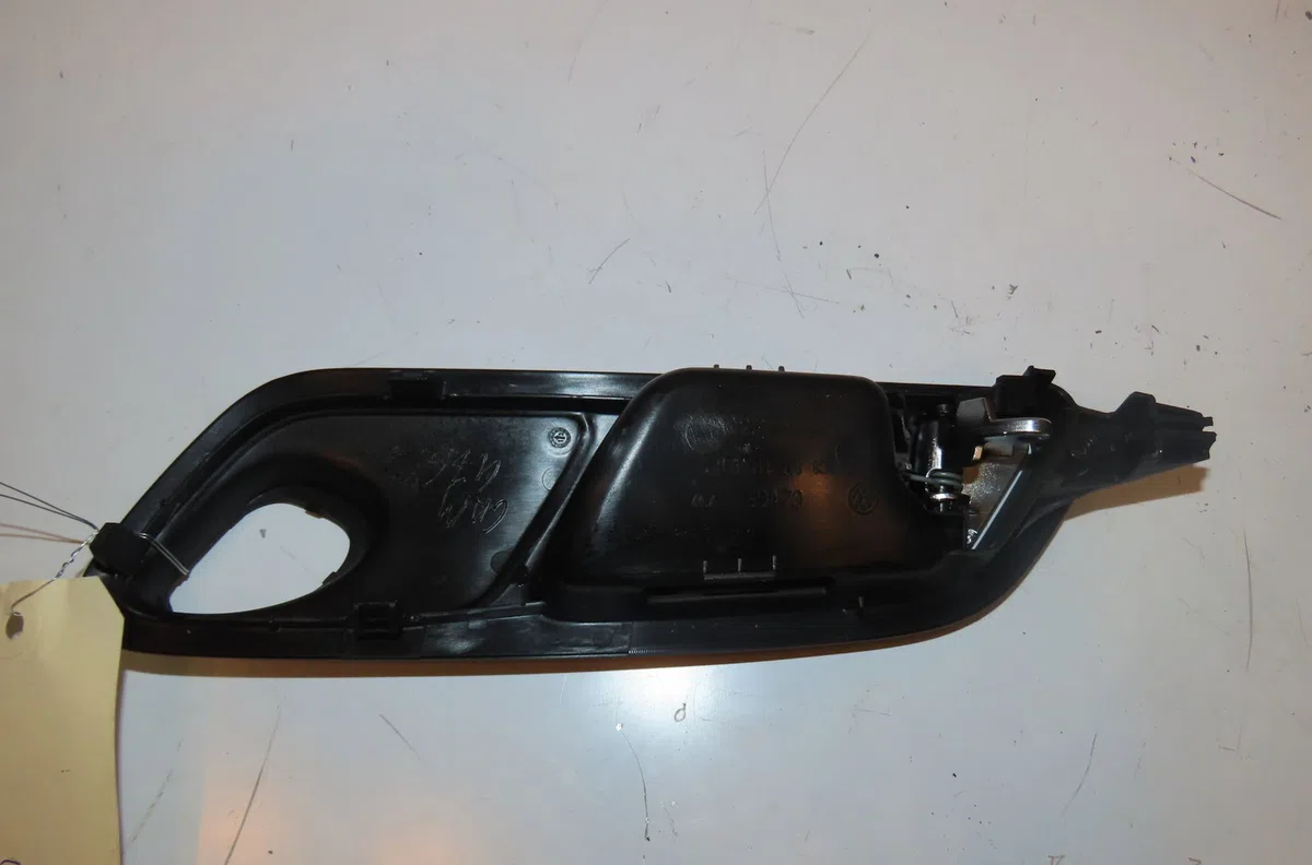 Poignee int porte avd Volkswagen PASSAT B7 (362) 2.0 tdi 4motion (2010-2014) occasion